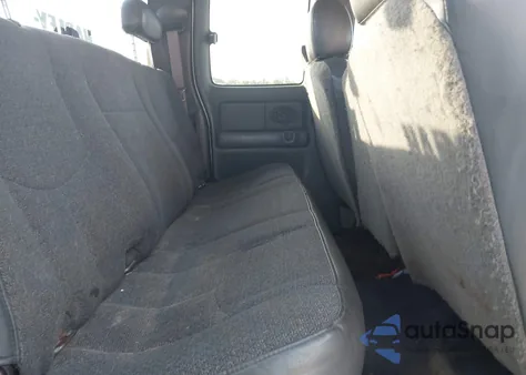 2005 Chevrolet Silverado 2500Hd Work Truck z USA, uszkodzony, nr VIN 1GCHK29U15E159196